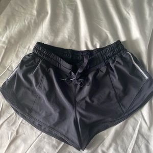 BlCk lulu lemon shorts